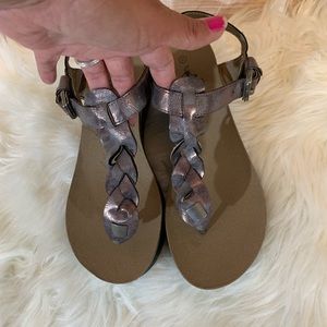 Corkys wedge thong sandal size 8